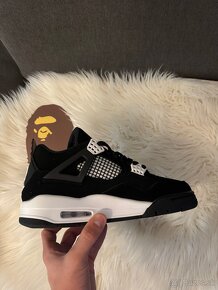 Jordan 4 - 6