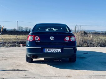 Volkswagen Passat 2.0 FSI - 6