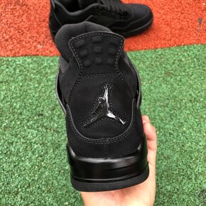 Air Jordan 4 Retro Black Cat - 6