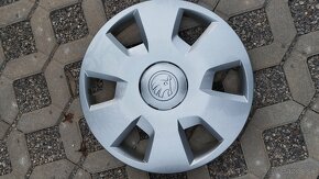 Predám zimné pneumatiky s diskami  Octavia195/65R15 - 6