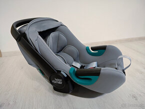 Britax Römer Baby-Safe 3 i-Size + základňa Britax Römer Flex - 6