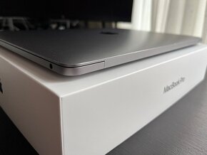 Macbook Pro 13" 2019 v top stave - 6