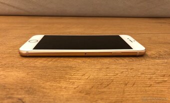 iPhone 8 64Gb Gold - Ako nový + Apple Nálepky - 6