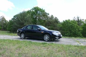 Ford Taurus, 196kw, 4X4 - 6