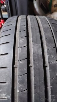 1ks Pirelli 225/40 r18 zr 5.5mm - 6