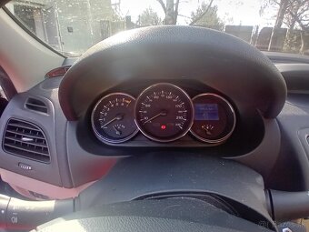 Renault Fluence 1,6 16V - 6