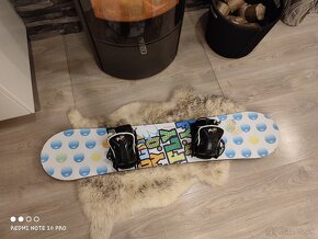 Snowboard 125 cm s viazaním - 6