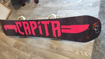 Predám snowboard značka CAPITA DoA  (156cm) - 6