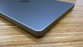 MacBook Pro 14 m2 pro 512GB 16GB - 6