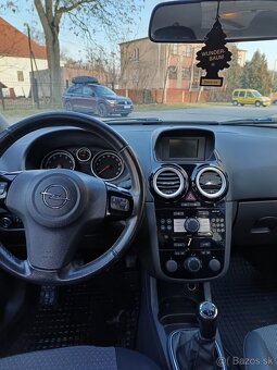 Opel Corsa 1.2 16V 63kw 2010 Plná Výbava - 6