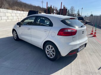 KIA RIO 1.25i - 6