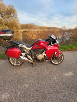 Predám honda vfr 1200 - 6