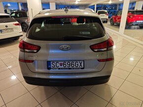 Hyundai i30 kombi 1.6crdi AUTOMAT v záruke - 6