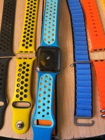 Apple Watch SE 40mm NIKE - 6