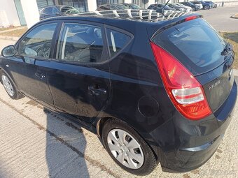 Predám Hyundai i30 1,6 CRDi - 6