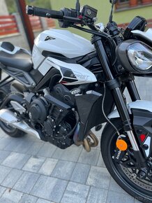 Triumph Street Triple 765 R (RS)  2023 - 6