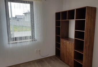 Na predaj 2byty po 85m² v RD na samost.pozemku Zamarovce TN - 6