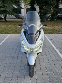 Honda PCX 125 facelift LED svetlá, rv 2017, ako nová - 6