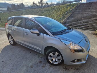 Peugeot 5008 2hdi 110kw r.v2013 sk auto 7miestny - 6