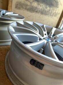 5x120 Hlinikove disky original BMW f10 - 6