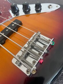 Predám jazz bass Squier - 6