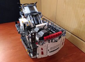 Lego technic 42100 liebherr R9800 - 6