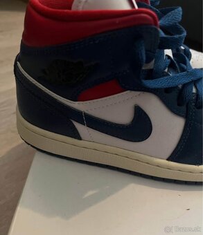 Air Jordan 1 - 6