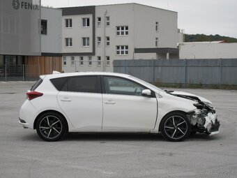 Toyota Auris 1.6 l D-4D S S Executive - 6