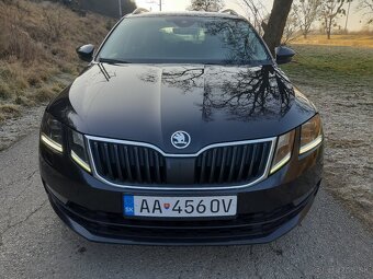 ŠKODA OCTAVIA COMBI 2,0 TDI DSG - 6