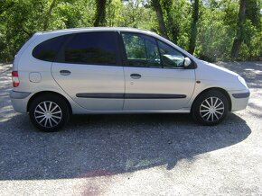 RENAULT  MEGANE SCENIC 1.6 - 6