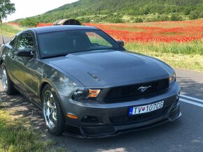 Ford Mustang 4V6 automat - 6