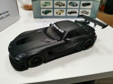 Mercedes SLS 1:18 - 6