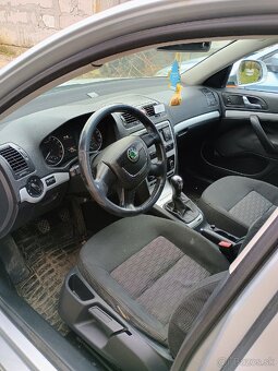 Predám škoda Octavia combi 1.6tdi 77kw - 6