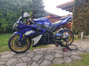 Yamaha Yzf R1 RN19 - 6