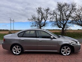 Exkluzivní Subaru Legacy 2,0 R 121kW AWD r.v 2006 1.Majitel - 6