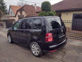 VW TOURAN 1.9 TDI NAJ.192000 KM ROK VÝROBY 2009 - 6