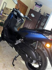 YAMAHA NMAX 125 - 6