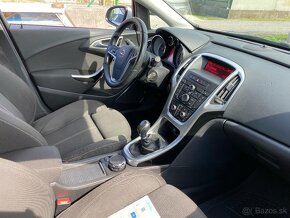 Opel Astra Tourer 1.7CDTi 92kW, diesel, Rok výroby 2011 - 6