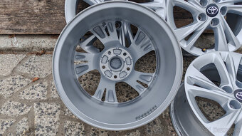 5x108 R16 --- TOYOTA PRO ACE ... - 6