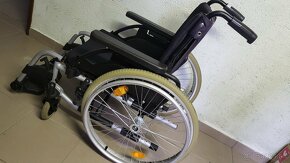 invalidny vozík 40cm AL pre nižšie postavy + podsedak - 6