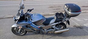 YAMAHA FJR 1300 - 6