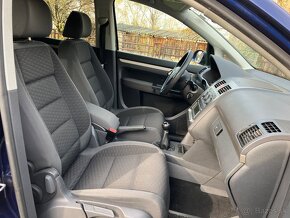 VW Touran 1.9 TDI 7 miestny - 6