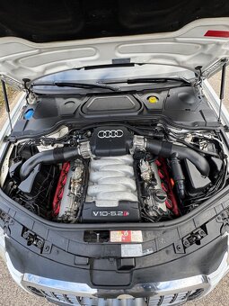 AUDI S8 5.2 V10 331kW - 6