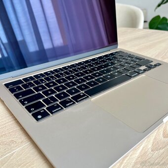 Apple MacBook M2 2022 - 6