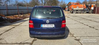 Touran Highline 2,0TDi 103kW 2006 - 6