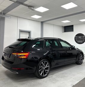 Skoda Superb Sportline 2.0TDI 4x4 147Kw Black Packet/Matrix - 6