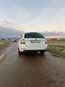 Škoda OCTAVIA combi 2.0 TDI DSG - 6