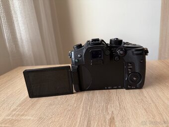 Panasonic Lumix GH5 s 2 objektívmi 2 baterkami a mikrofónom - 6