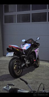 Yamaha R1 2011 - 6