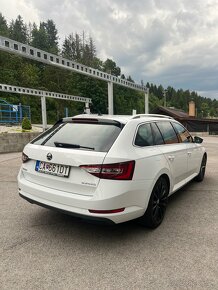 Škoda Superb Combi 2.0 TDI L&K DSG - 6